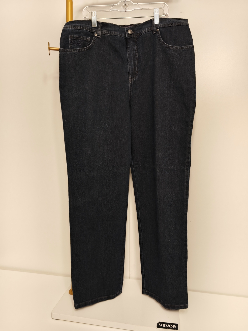 Gloria Vanderbilt Amanda Straight Leg Jeans Dark Blue Wash Embroidered Flap 16P